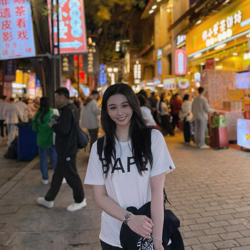 （圖／沈月ig）