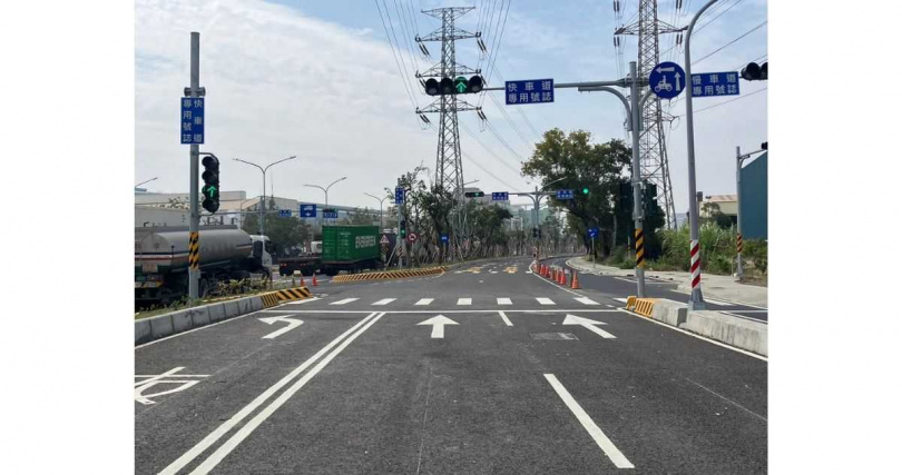 全長8.28公里的貨櫃車專用道，銜接洲際貨櫃中心至國道，提升物流效率。（圖片提供／高雄市政府工務局）