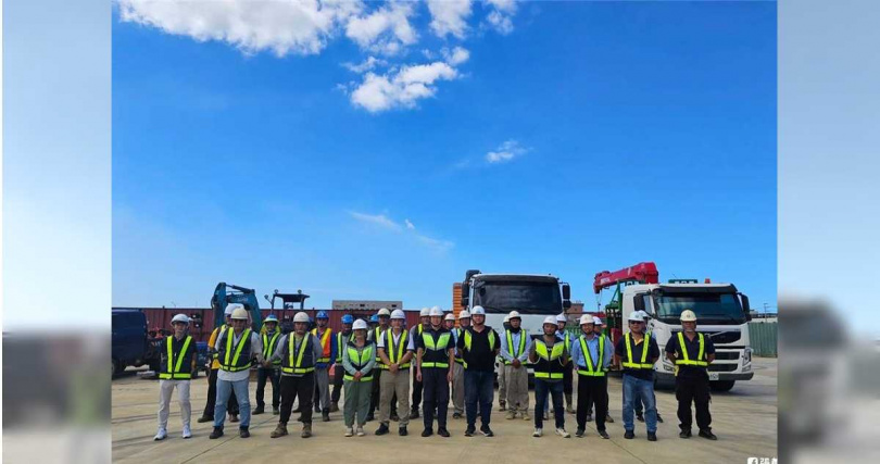桃市府持續動員支援救災，繼昨日第一波救災團隊出發後，航空城工程處也加入救援行列，將分批於今明兩日出發。（圖／摘自張善政臉書）