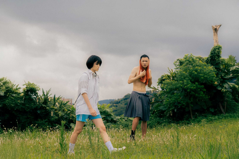 宸頤演出《POCKET》自曝曾寫信告白慘被拒的經驗，吳翰林則是穿裙子演出笑稱體感「涼涼的」。（圖／柒月柒日電影有限公司提供）