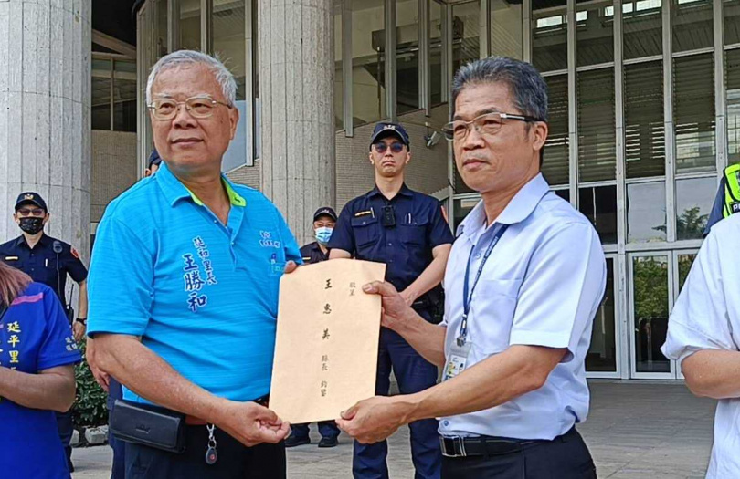 身為中部唯一沒有火葬場的縣份,彰化縣府有意在芳苑蓋火葬場,縣府民政處副處長陳俊南強調科學化24小時把關監測,鄉親不用擔心汙染。(圖/報系資料照)