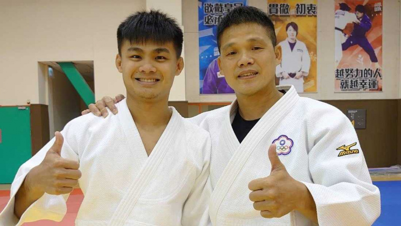 蔡明諺征戰國際賽事多次為國爭光，黃呈堯欣慰地表示他是明德的驕傲。（圖／民眾提供）