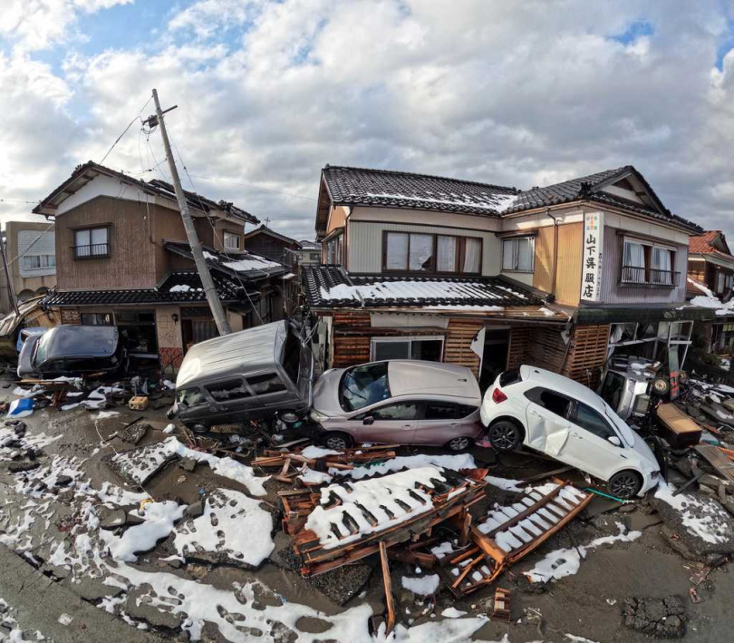 日本政府專家小組正在研擬新版防災對策，強化耐震與避難支援措施。