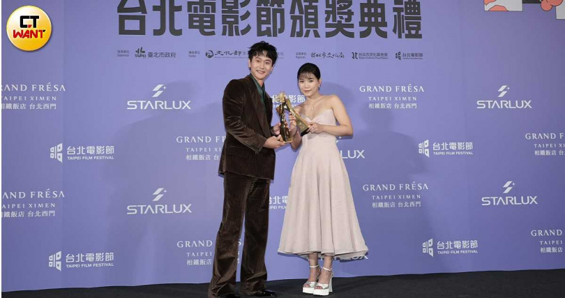 劉冠廷奪下北影最佳男主角，林怡婷則以24歲之姿摘下最佳女主角，成為本屆典禮焦點。（圖／黃耀徵攝）