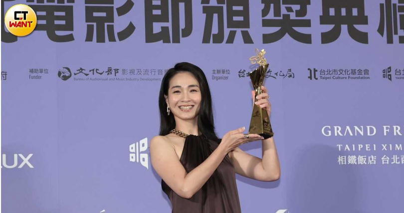 陳雪甄憑《人生海海》榮獲第28屆台北電影獎最佳女配角獎。（圖／黃耀徵攝）