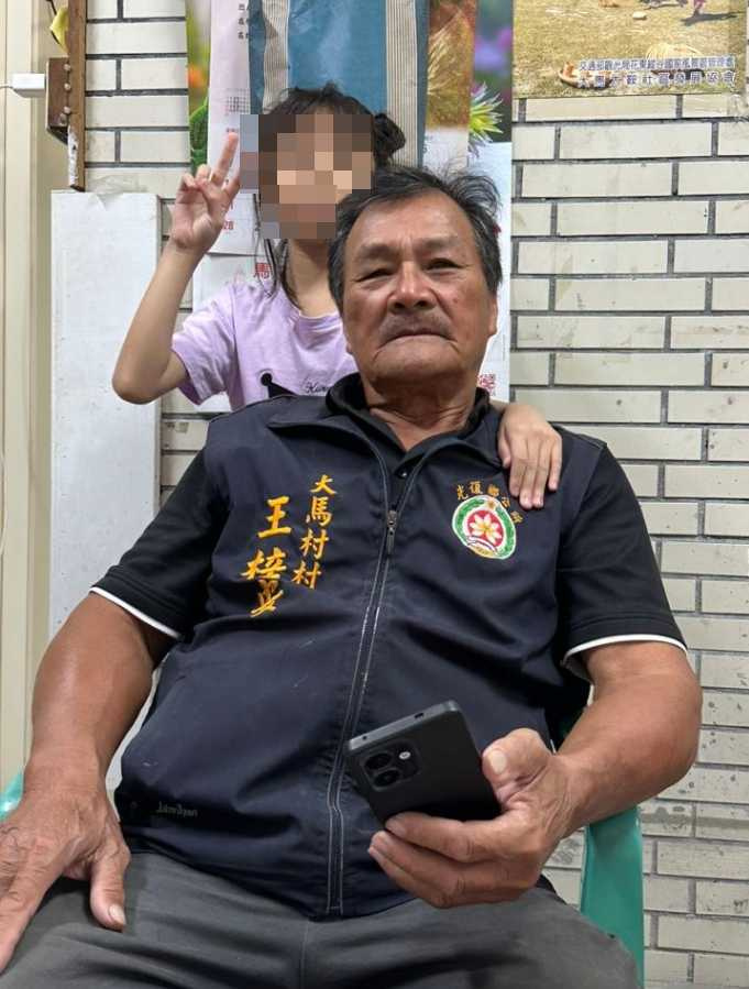 台灣國家女足代表隊隊長王湘惠（八萬）在臉書透露，她的父親王梓安也就是光復鄉大馬村村長，昔日救了全村，近日驚傳過勞病倒了。（圖／翻攝自王湘惠 Wang Hsiang Huei（八萬）臉書）