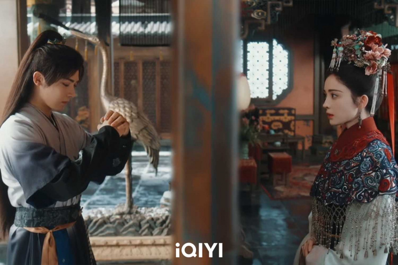 侯明昊（左）與古力娜扎愛情逐漸發芽。（圖／iQIYI愛奇藝國際版）