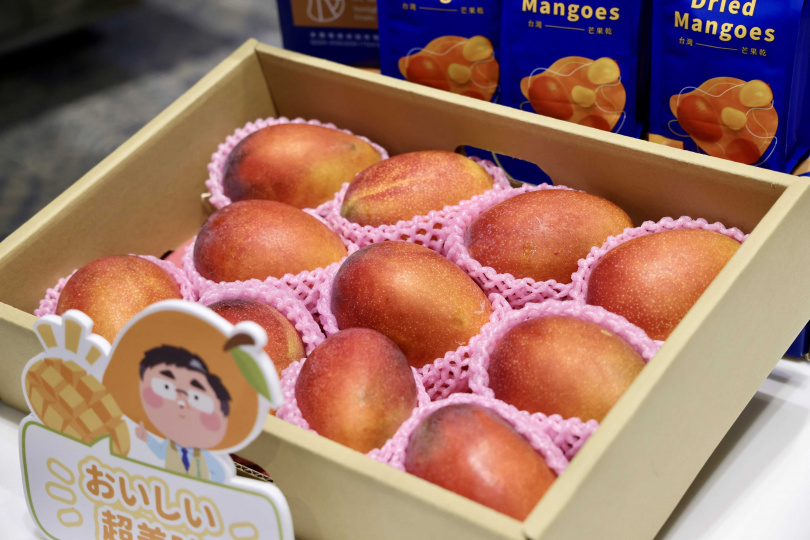 台南芒果進入盛產季，果實飽滿香甜、風味濃郁，吸引消費者搶先品嚐當季鮮甜滋味。（圖／台南市政府提供）