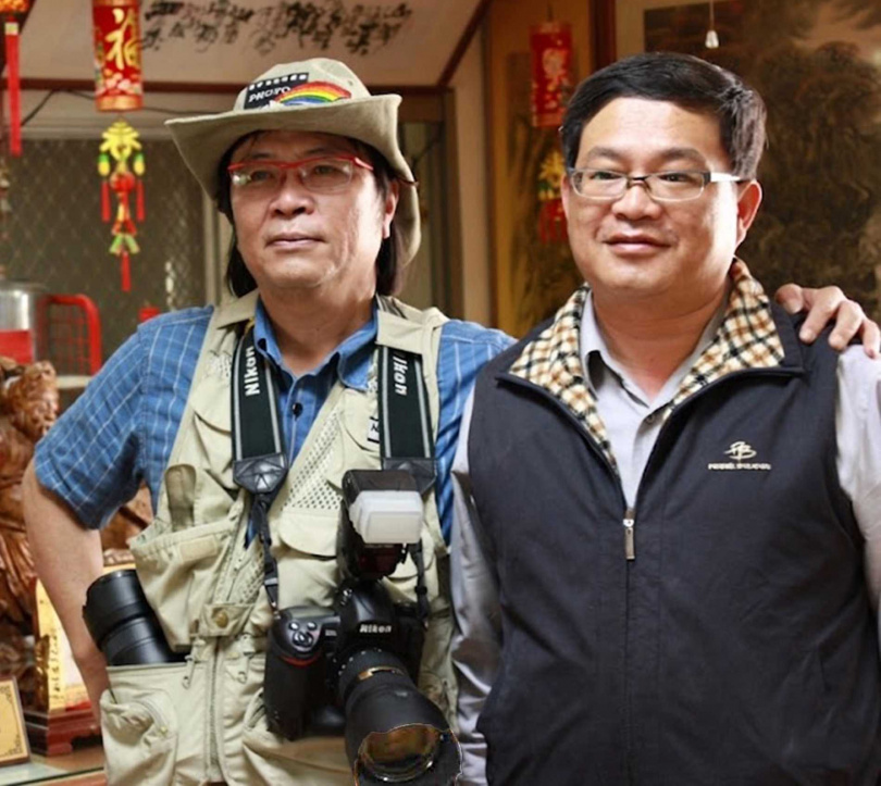 本文作者與時任台東分場的吳聲舜合影。（圖／吳德亮攝影）