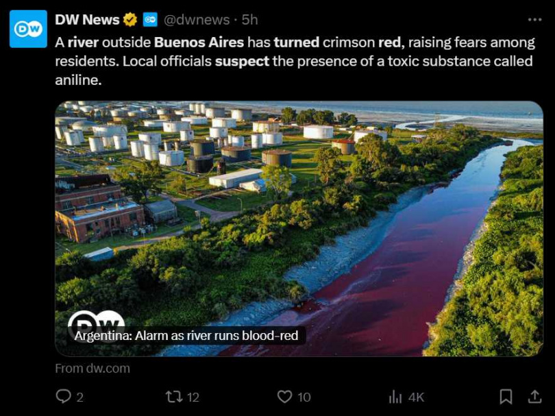布宜諾斯艾利斯郊區的河水變成詭異的血紅色。（圖／翻攝自X）