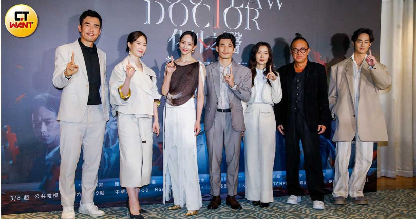 楊一展、蔡亘晏（爆花）、張鈞𡩋、連炳發、許安植、黃大煒、夏騰宏出席上檔記者會。（圖／趙文彬攝）