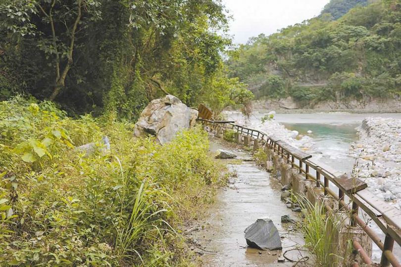 0403花蓮大地震重創太魯閣國家公園，其中小錐麓步道受損嚴重，修復難度高。（圖／報系資料照）