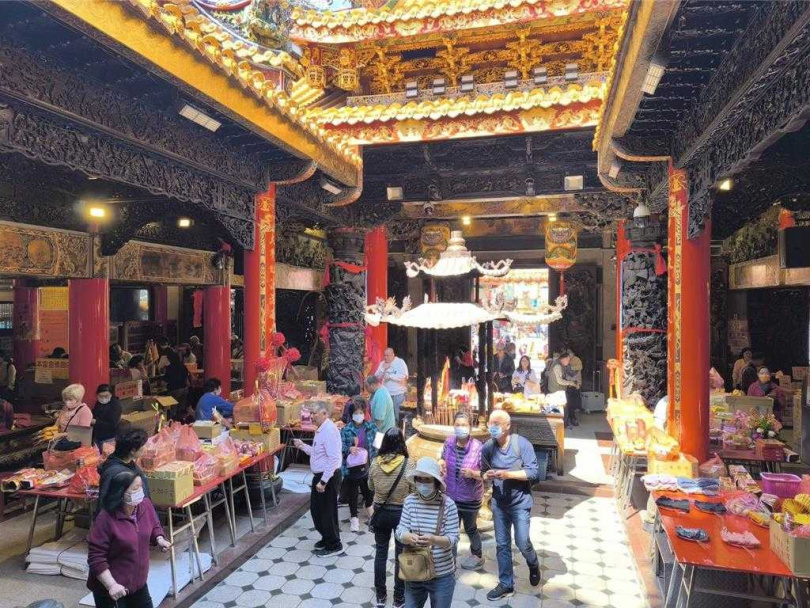 不少信徒提早前往參拜。（圖／報系資料照）
