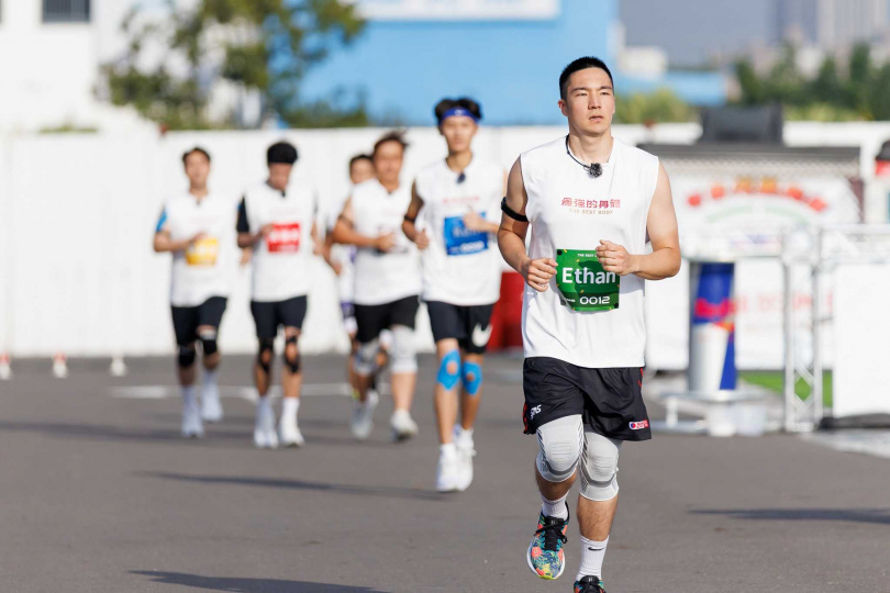 岑永康長子Ethan則是奧克蘭大學航太系學生。（圖／好看娛樂提供）