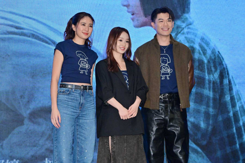 由9m88、方郁婷、柯煒林（左至右）主演的《大濛》深受台灣影迷喜愛。（圖／台灣影評人協會）