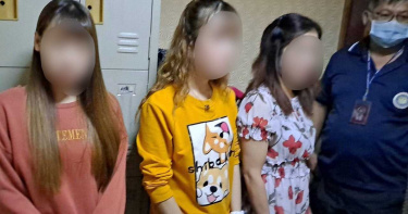 小吃部暗藏1坪密室 移民署突擊揪出3逾期居留越南女