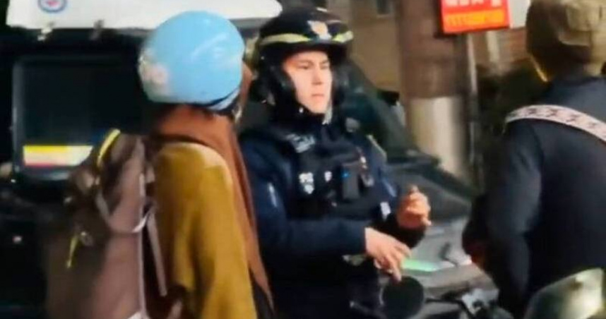 47歲張男騎乘租賃機車違規遭攔，酒測值超標遭警法辦。（圖／翻攝自社會事新聞影音）