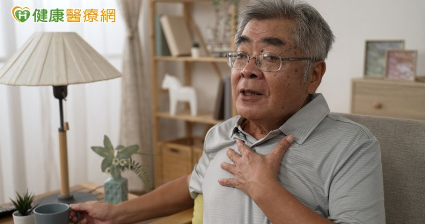 慢性肺阻塞急性發作讓他喘促難行　「居家醫療」助重拾呼吸自由
