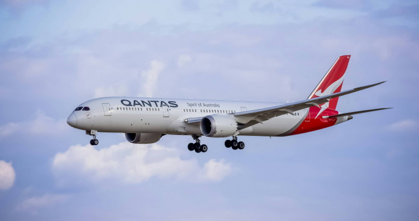 澳洲航空一架客機起非後，因卡達緊急關閉領空，只能在飛行15小時後折返，回到原本的機場。圖僅示意，非當事航班。（示意圖／翻攝自unsplash）