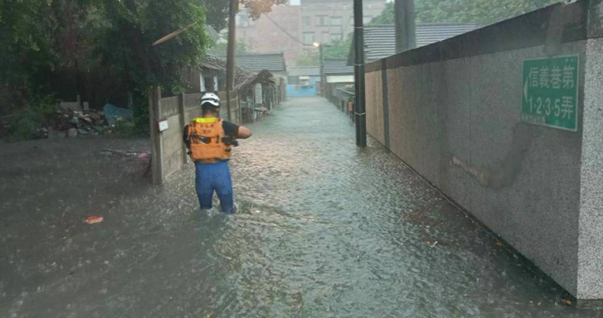 彰化員林市信義巷水深80公分。（圖／縣府提供）