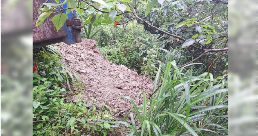 苗栗清運承包商土石倒邊坡遭送辦　交工處喊冤：只是暫放