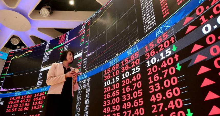 台股終場大漲556.41點，以24003.77點作收。（圖／報系資料照）