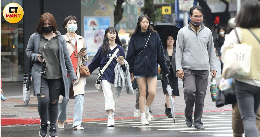 氣象專家吳聖宇提醒，鳳凰颱風雖預估為輕度，但外圍環流影響時間長、範圍廣，應提早防範。（示意圖／黃耀徵攝）