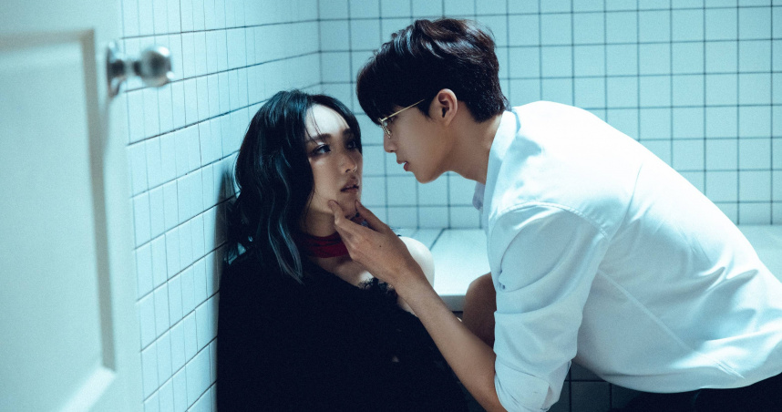閻奕格新歌MV邀請金雲飾演恐怖情人。（圖／索尼音樂提供）