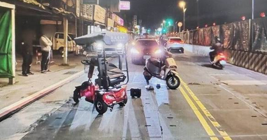 醫療電動代步車「突然衝出路中」　微型電動車追撞擦傷意外