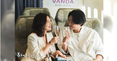 劉品言(左)與連晨翔戲裡戲外都迎來人生新階段。（圖／TVBS）