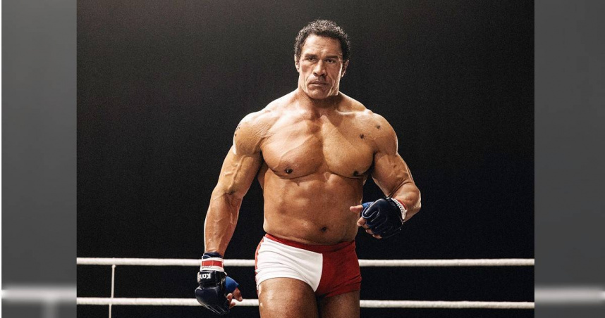 巨石強森為演岀《重擊人生》，半年內迅速增重13公斤。（圖／采昌提供）