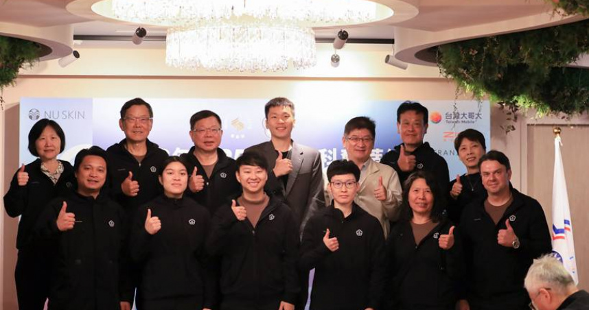 運動部李洋部長及2026年第25屆米蘭–柯爾蒂納冬季奧林匹克運動會選手、教練及隊職員合影。（圖／取自運動部網站）