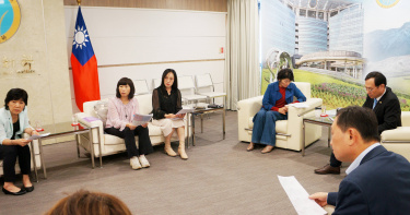 立委陳瑩、莊瑞雄安排台東縣長饒慶鈴拜會衛福部、交通部。（圖／陳瑩辦公室提供）