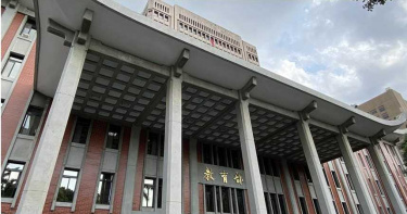 108課綱挪英文課時數上本土語言 引4委員不滿爆辭職