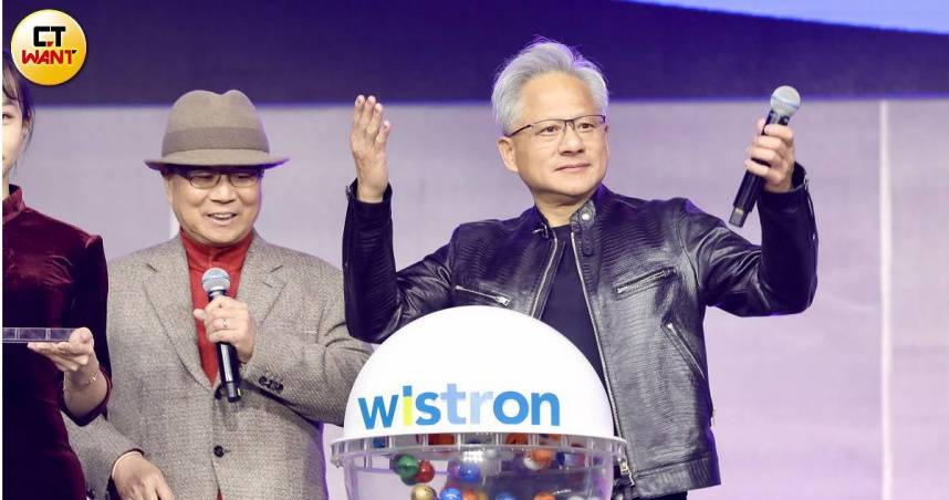 輝達創辦人黃仁勳參加2025緯創小年夜。（圖／方萬民攝）