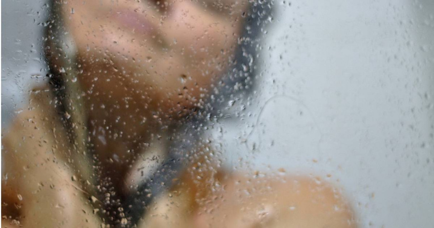 宜蘭某度假酒店傳出有男性員工在女湯結束營業前，不顧在場仍有多名泡湯女客全身赤裸，提前闖入女湯更衣室外通知「清場」，造成泡湯女客心理受創。（示意圖／翻攝unsplash）