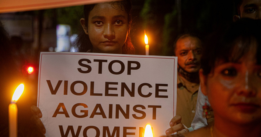 印度16歲少女遭熟識男子以結婚為名誘騙發生關係，兩度懷孕還被逼墮胎，法院居然准許該男子「只要娶她就能保釋」。（圖／達志／美聯社）