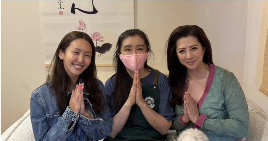 由左至右為薔薔、王祖賢、郭靜純。（圖／翻攝自Facebook／郭靜純）