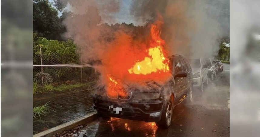 台中西屯驚現火燒BMW。（圖／翻攝畫面）