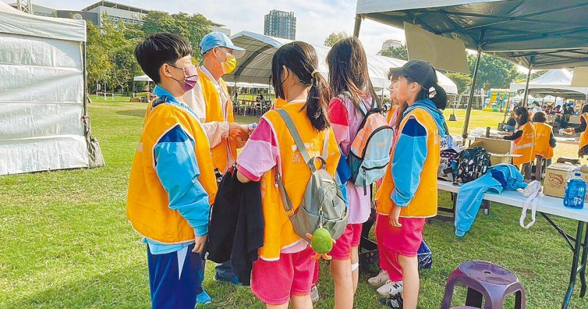 國中志願服務學習攸關升學卻亂象叢生，桃園民代喊話全面檢討，教育局允諾持續督導各國中提供足額校內服務時數。（圖／翻攝畫面）