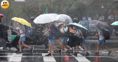 今受到低壓帶影響，慎防午後雷陣雨。（圖／劉耿豪攝）