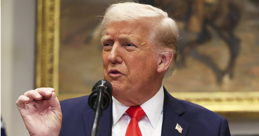 白宮宣布，川普已正式簽署命令，將對中國進口商品開徵20%關稅。（圖／達志／美聯社）