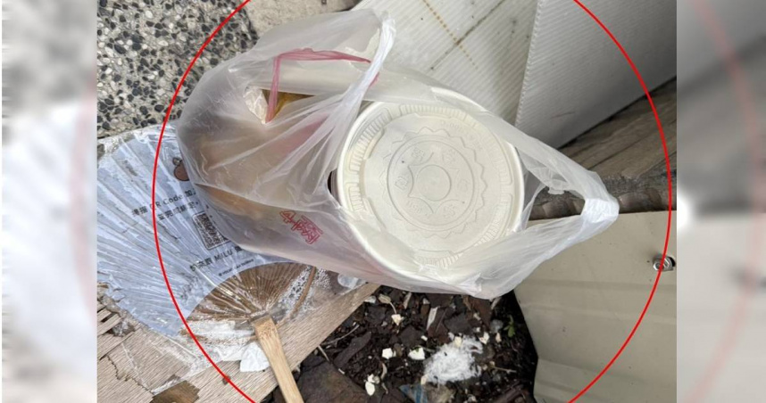 54歲吳姓男子偷了機車上的餐盒被監視器全都錄，還跟警方詭辯。（圖／民眾提供）