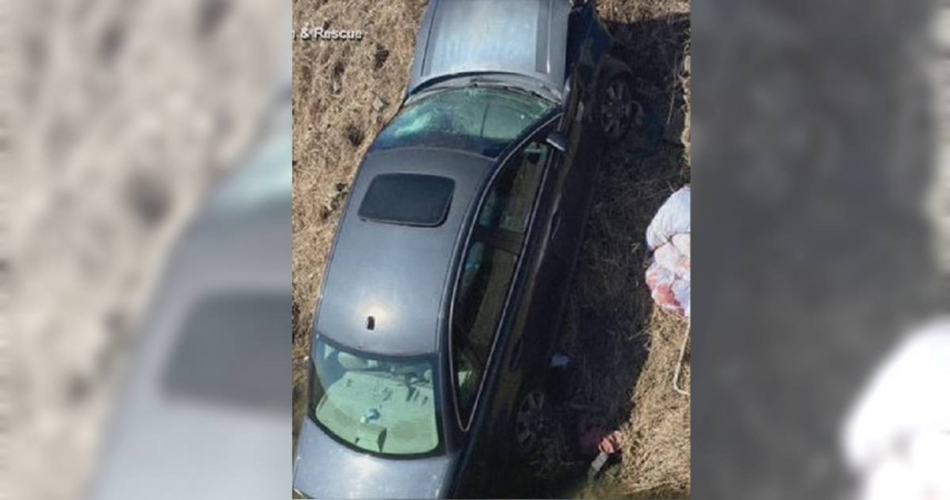 美國印第安那州（Indiana）一名41歲女子布里奧娜（Brieonna Cassell），車禍受困車內6天後才獲救。（圖／X／@EstrellaPublish）