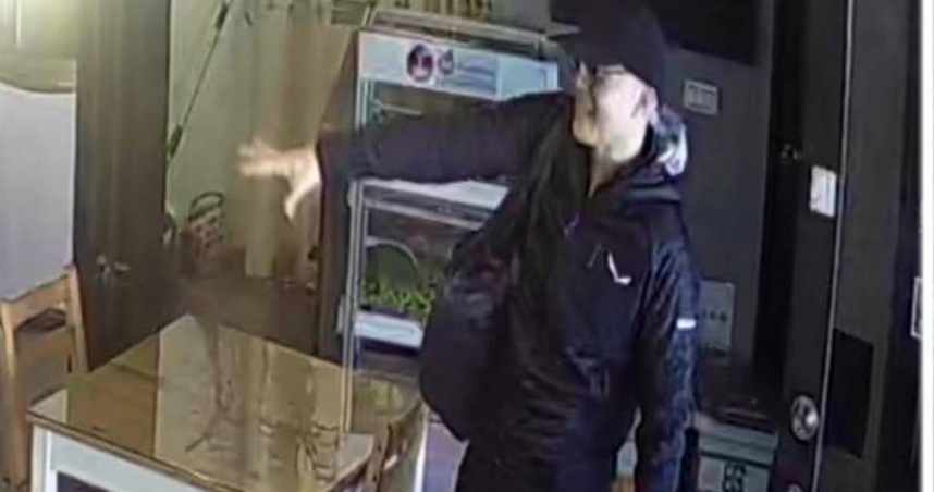 陳姓男子20日獨攀合歡西峰失聯，21日警消獲報搜尋一天未果，朋友提供他出發前照片，盼山友幫忙協尋。（圖／民眾提供／楊靜茹南投傳真）