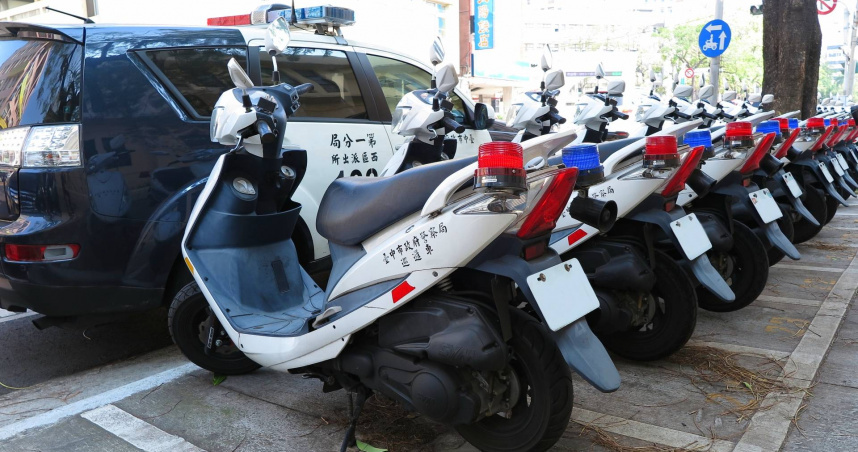 內政部宣布，自今年6月15日警察節開始實施，全國警察機關、學校可放假1日。（示意圖／翻攝自photoAC）