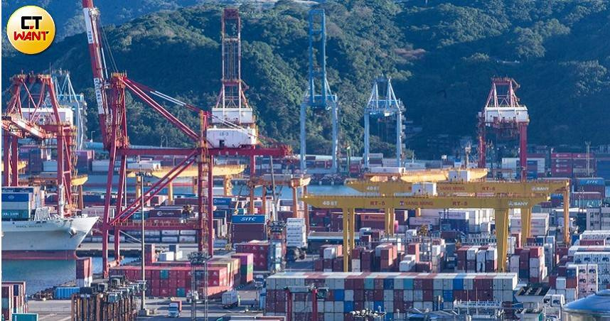 離島「禁限制水域」長年由國防部公告，近日國民黨立委陳永康提案打算改由海委會公告，引發熱議。圖非當事水域。（示意圖／黃威彬攝）