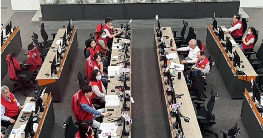 中央災害應變中心今日上午召開第12次工作會報。（圖／消防署提供）