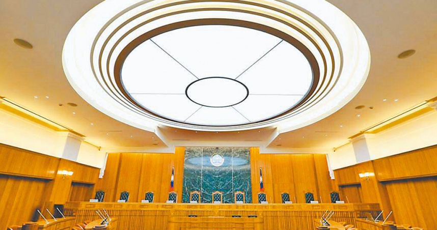 2020年時任桃園市警八德分局八德派出所副所長的曾沛恩，為追緝酒駕且拒檢衝撞警車的車輛，他連開5槍卻導致後座乘客楊姓女子死亡，最高法院判無罪確定。（圖／報系資料照）