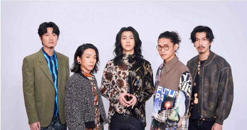 麋先生翻唱〈燕尾蝶〉，獲得原唱高度肯定。（圖／滾石提供）